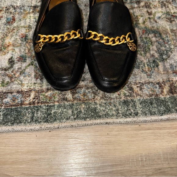 TORY BURCH LEATHER MINI BENTON LOAFERS GOLD CHAIN CHARM BLACK 5.5M” - Picture 3 of 7